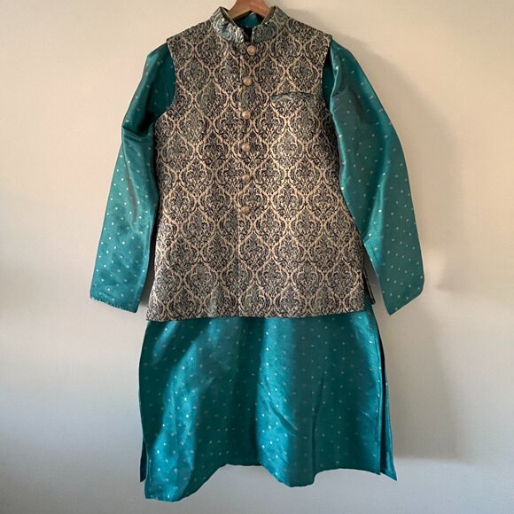 Mohanlal Sons Kurta set with vest and pants - Picture 1 of 13